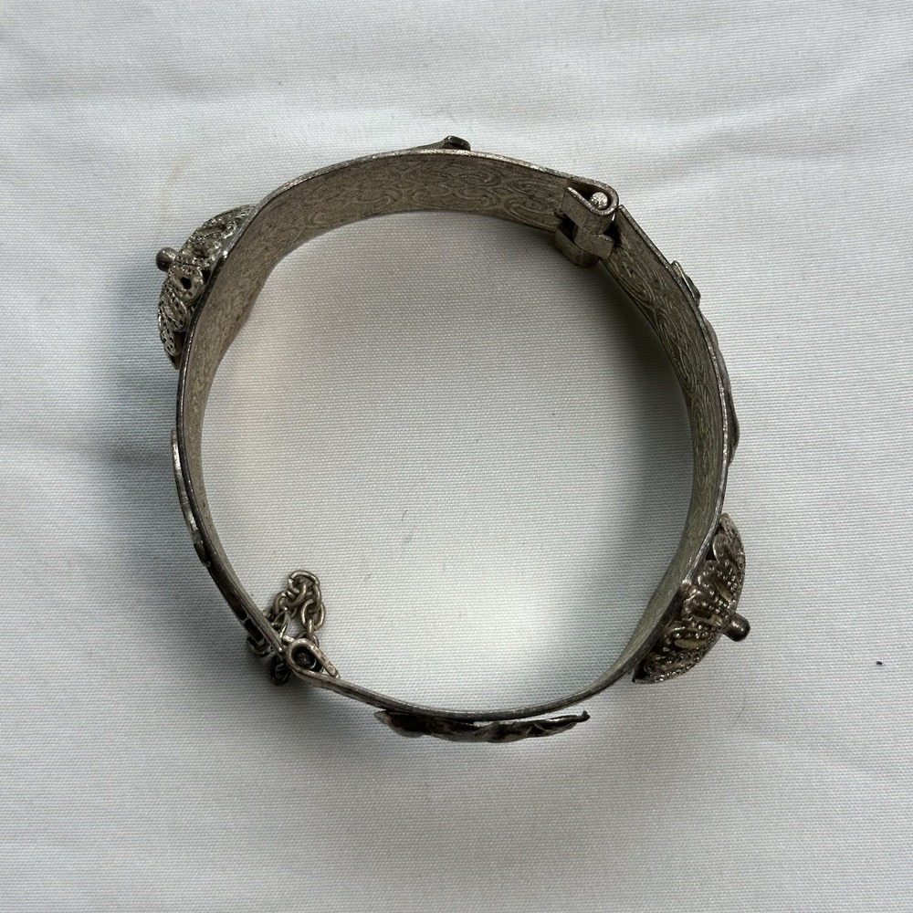 Vtg Middle Eastern Silver Plated Hinged Bangle Br… - image 3